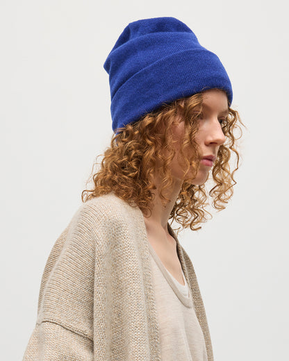  JOHNSTONS OF ELGIN  BRAEMAR BLUE BEANIE HAE02655SD5326ONE