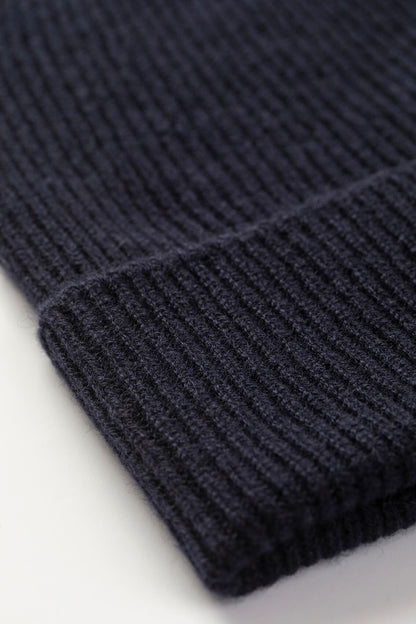 Johnstons of Elgin AW25 Knitted Accessories Dark Navy Slouchy Cashmere Beanie HAE03325SD7666ONE