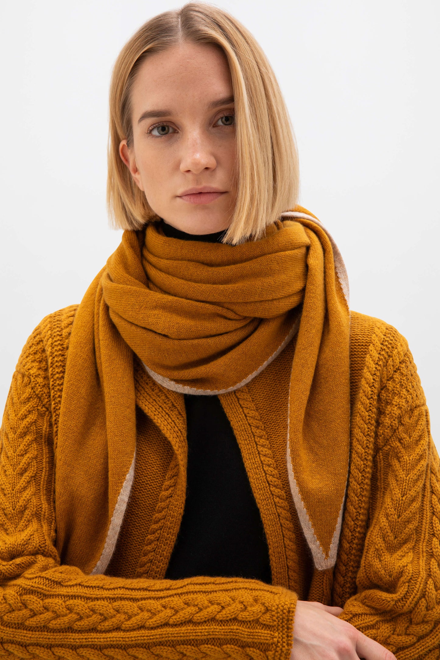 Johnstons of Elgin AW24 Knitted Accessory Ochre & Oatmeal Gauzy Cashmere Diamond Scarf HAE03401Q24555ONE