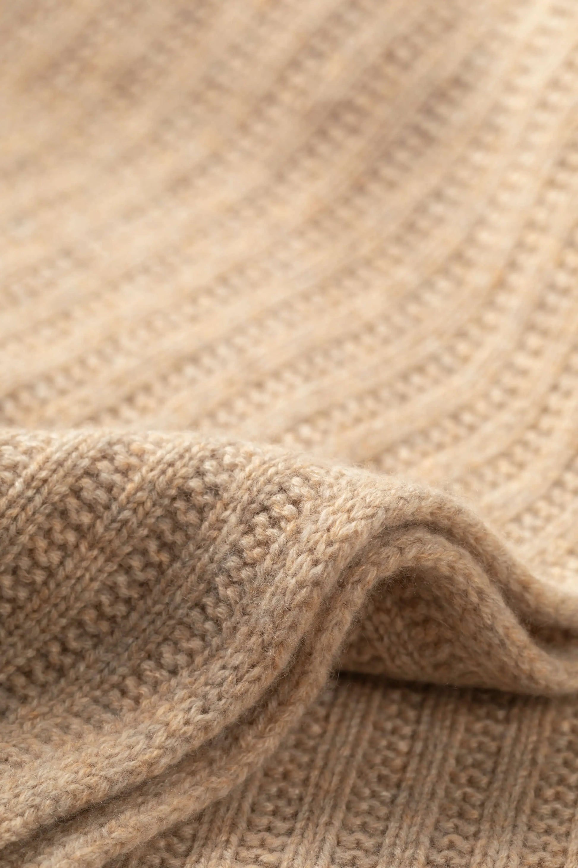 2025 Johnstons of Elgin Interiors Collection Oatmeal Texture Knitted Cashmere Throw HAI03061HB0254ONE