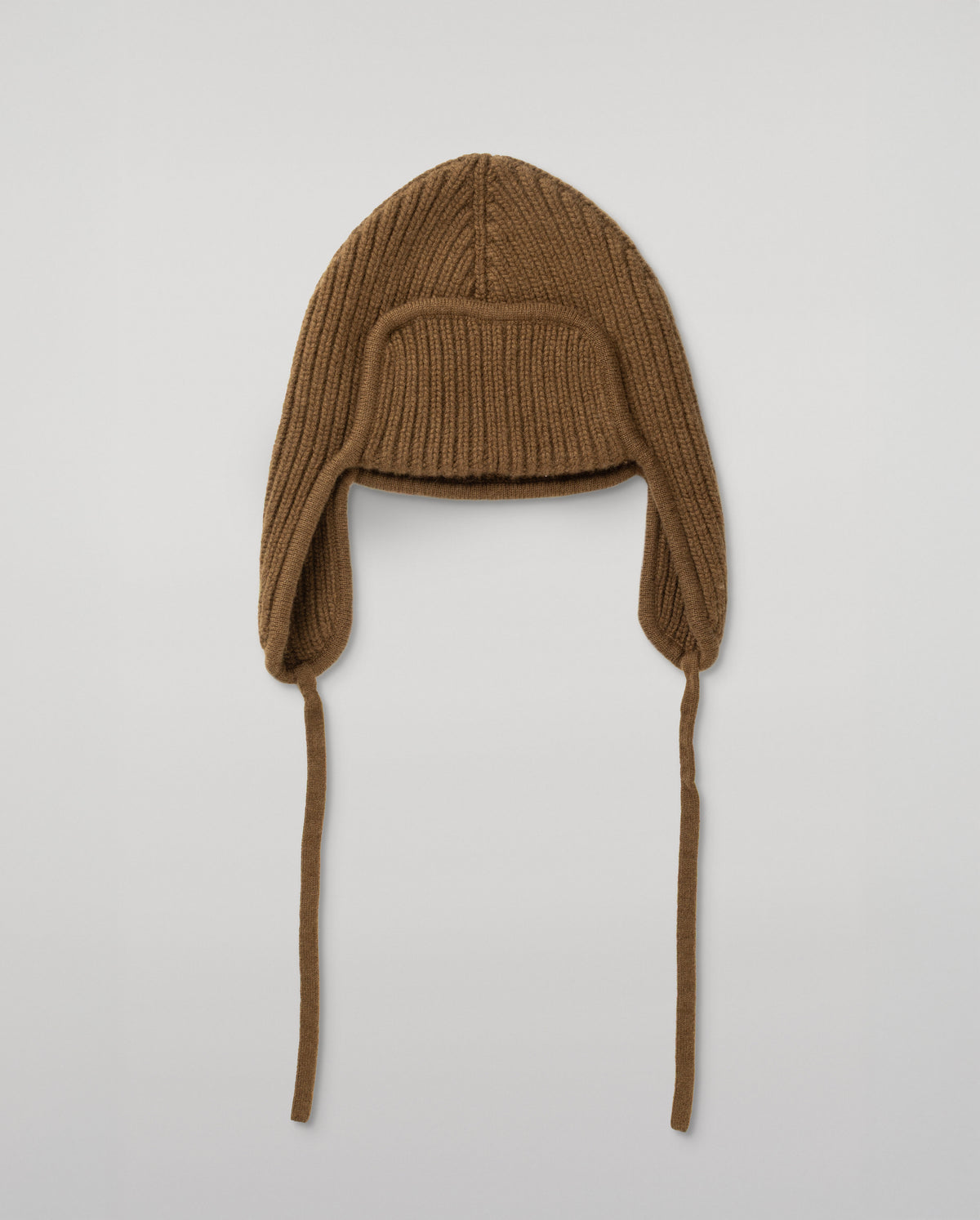 Johnston’s Cashmere made in Scotland 100% cashmere ski snowboard ski hat Johnstons of Elgin Black Ribbed Cashmere Beanie | Straith main image 4
