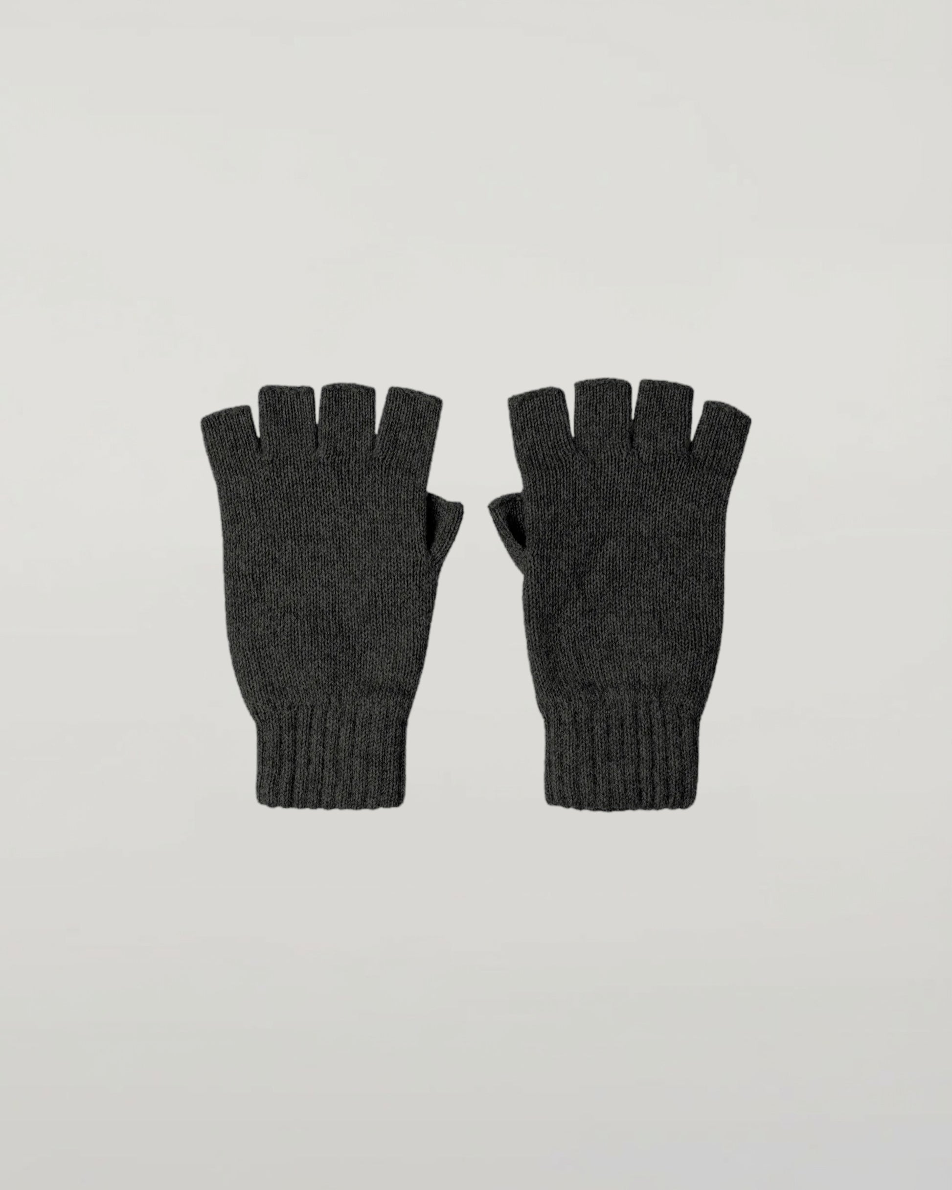 Johnstons of Elgin AW24 Knitted Accessory Mid Grey Women's Fingerless Cashmere Gloves HAY02223HA4181ONE