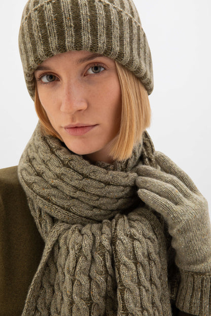 Johnstons of Elgin AW24 Knitted Accessory Lichen Donegal & SFA Olive Donegal Cashmere Cable Scarf HAC03404Q24511ONE