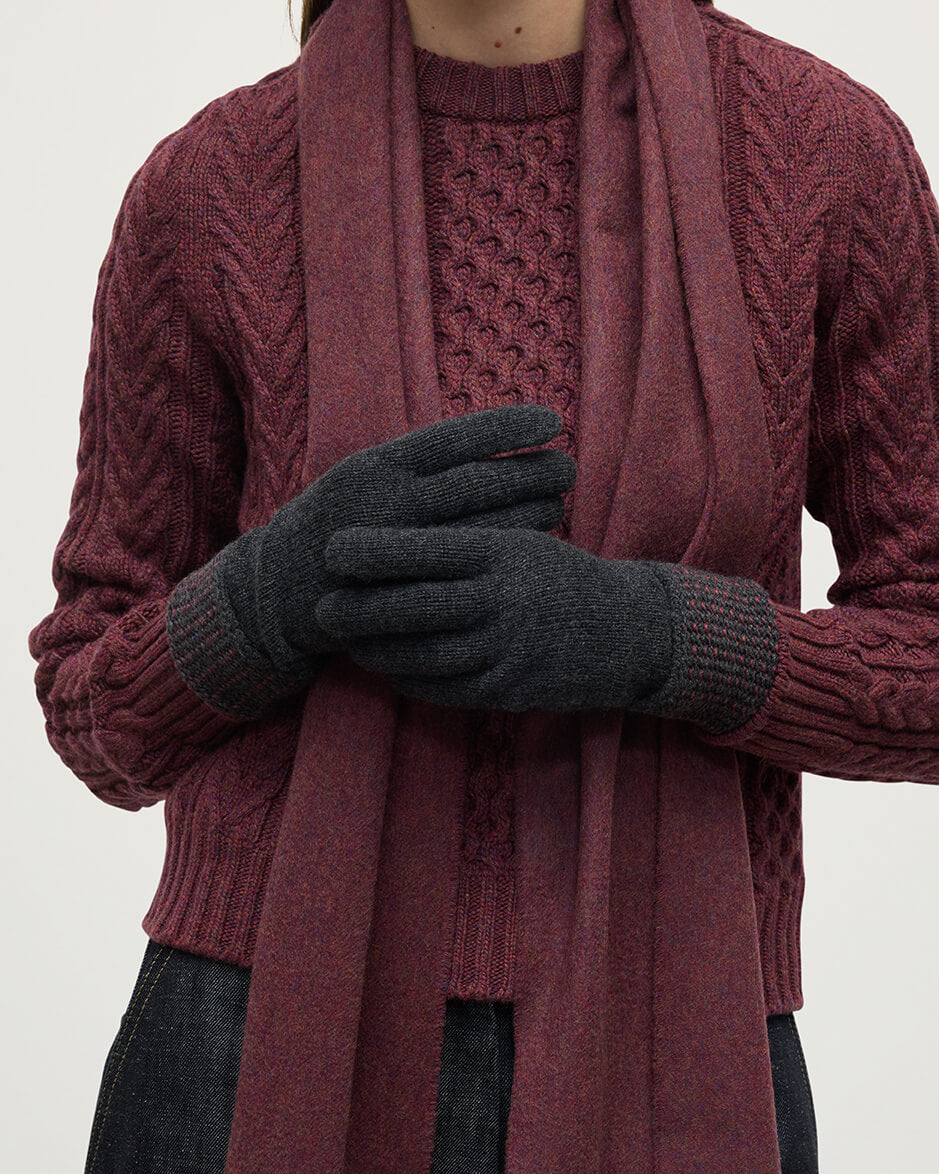 Johnstons of Elgin AW25 Knitted Accessories Charcoal & Damson Seed Stitch Navy Cashmere Gloves HAY03528Q25308ONE