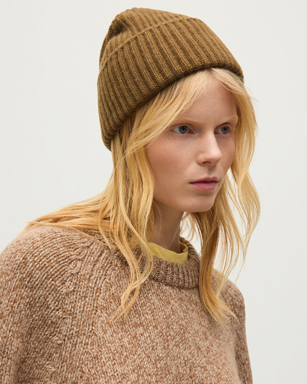 Lovat Green Cashmere Hat | Made in Scotland – Johnstons of Elgin