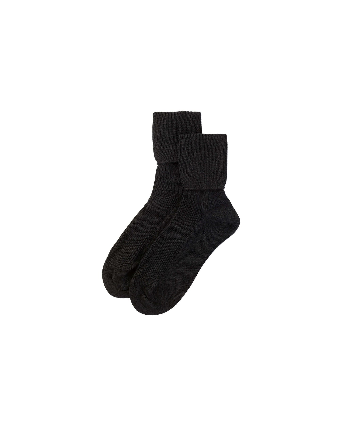 Johnstons of Elgin pair of black cashmere socks on a white background 2025GIFTSET1A