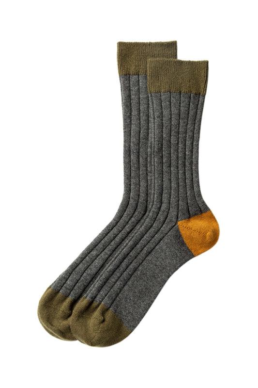 Johnstons of Elgin AW24 Knitted Accessory Olive & Mid Grey & Ochre Colour Block Men's Cashmere Socks HBN00010Q24563M