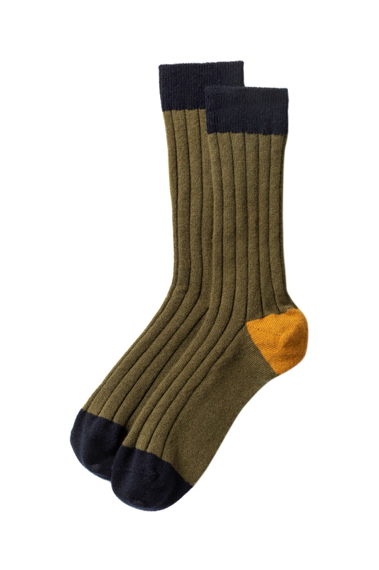 Johnstons of Elgin AW24 Knitted Accessory Dark Navy & Olive & Ochre Colour Block Men's Cashmere Socks HBN00010Q24565M