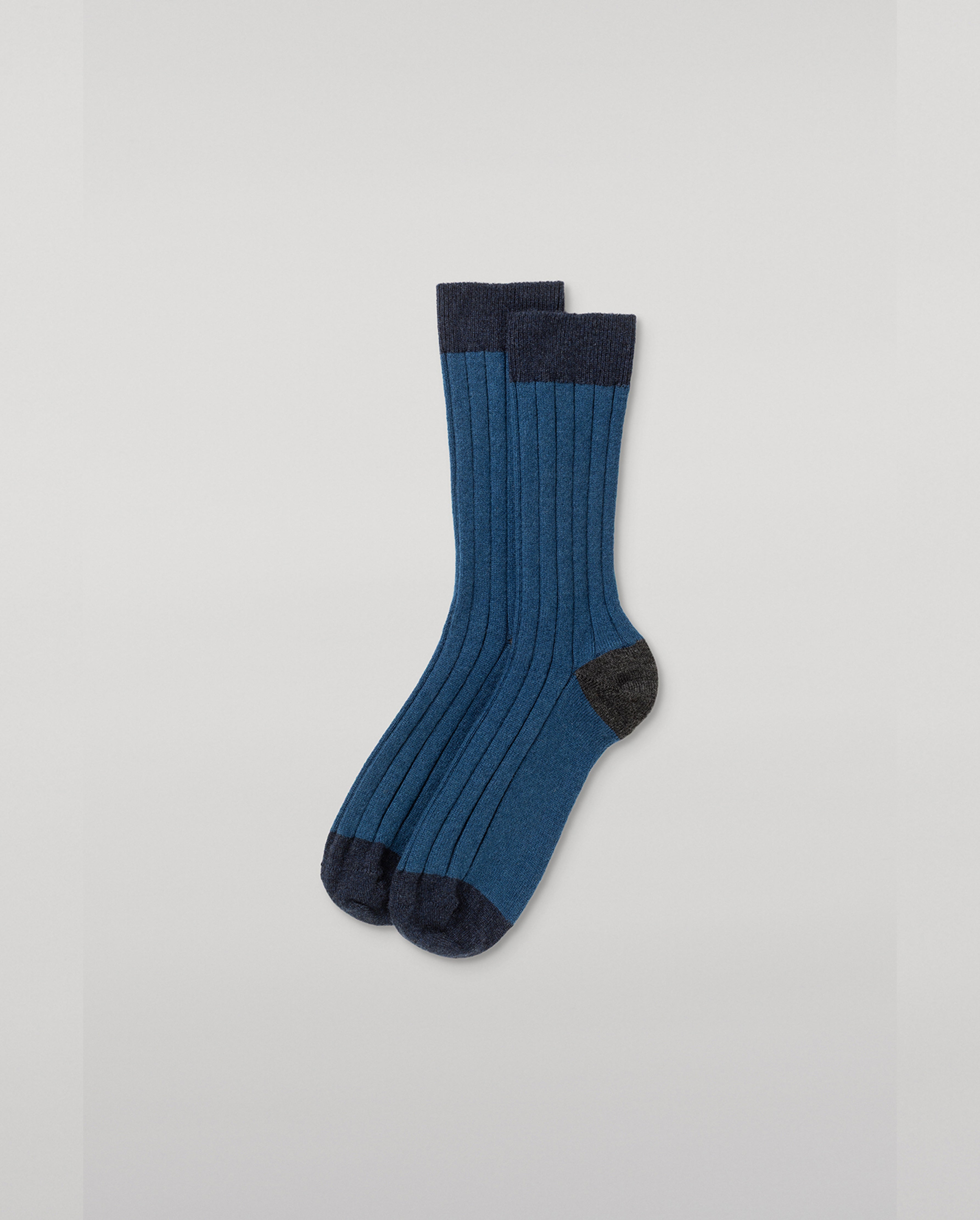 カシミアソックス – Johnstons of Elgin