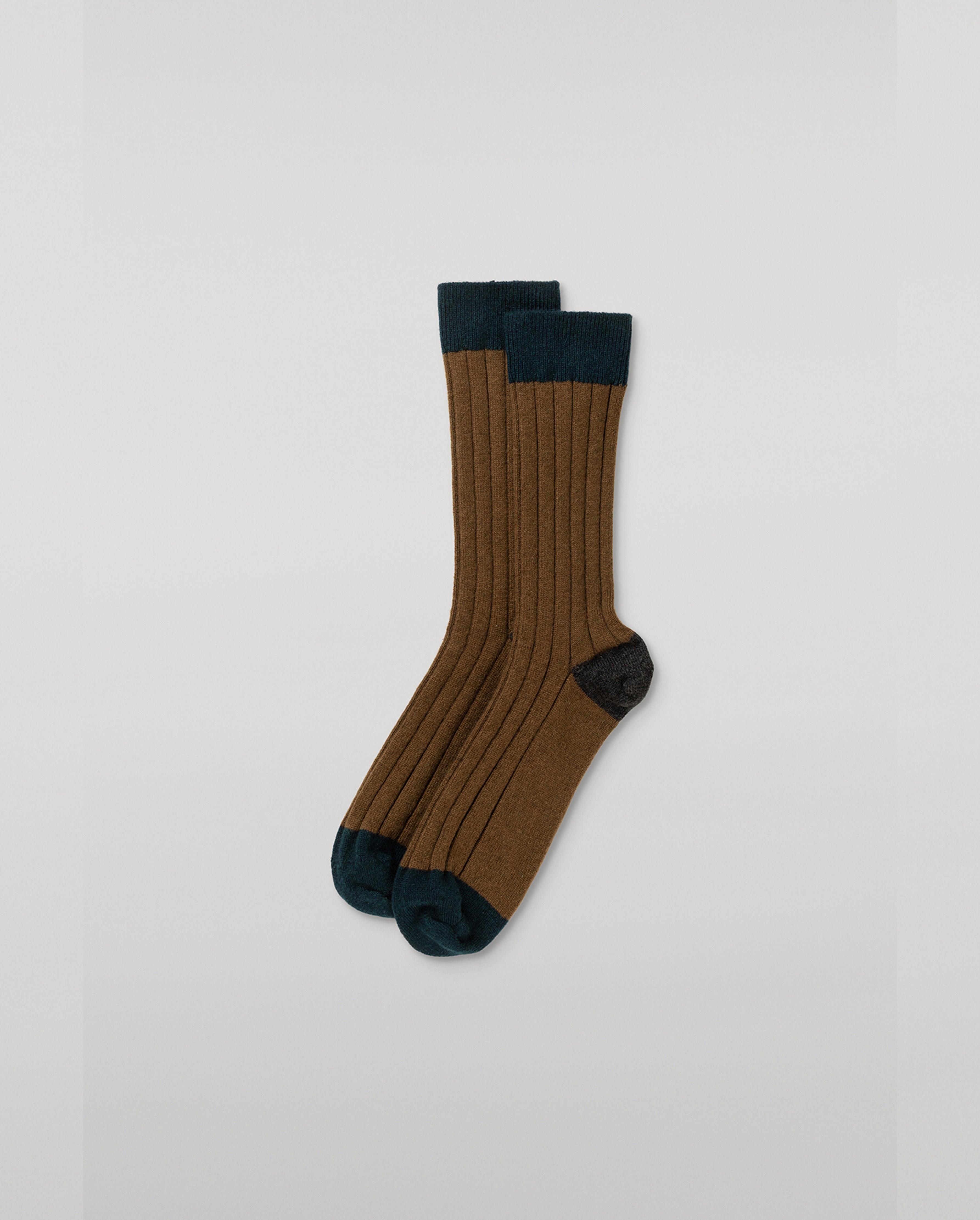 カシミアソックス – Johnstons of Elgin