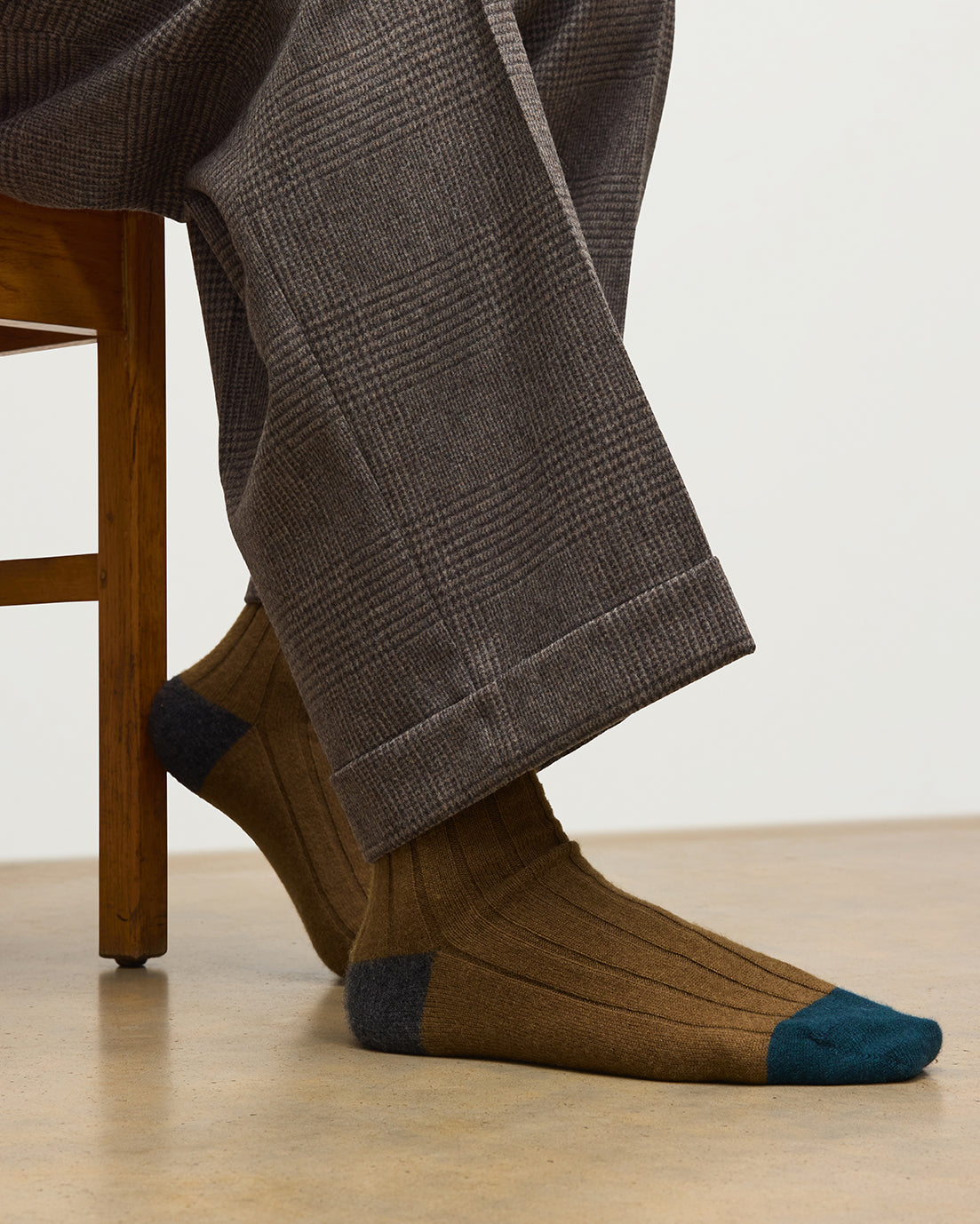 カシミアソックス – Johnstons of Elgin