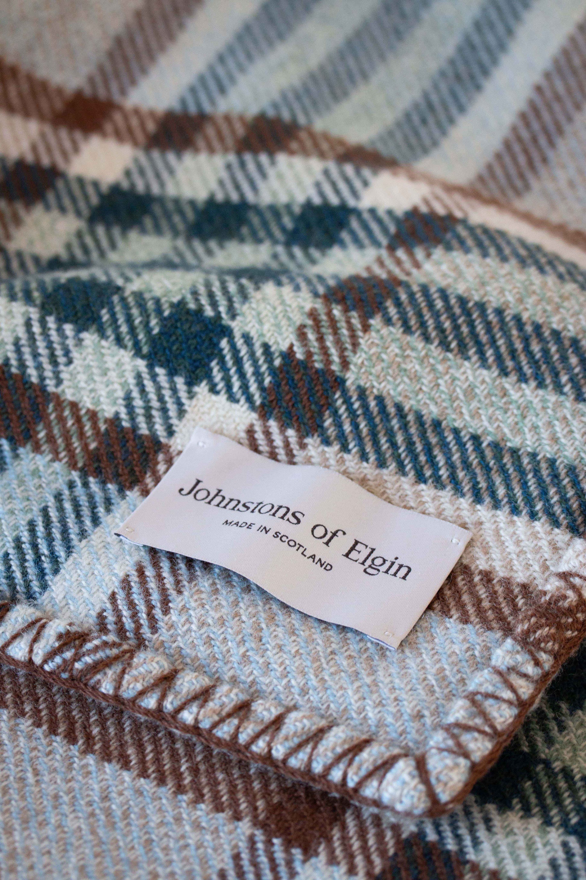 Johnstons of Elgin's Bluefaced Leicester Wool Crofters Blanket TD000437 RU7477ONE