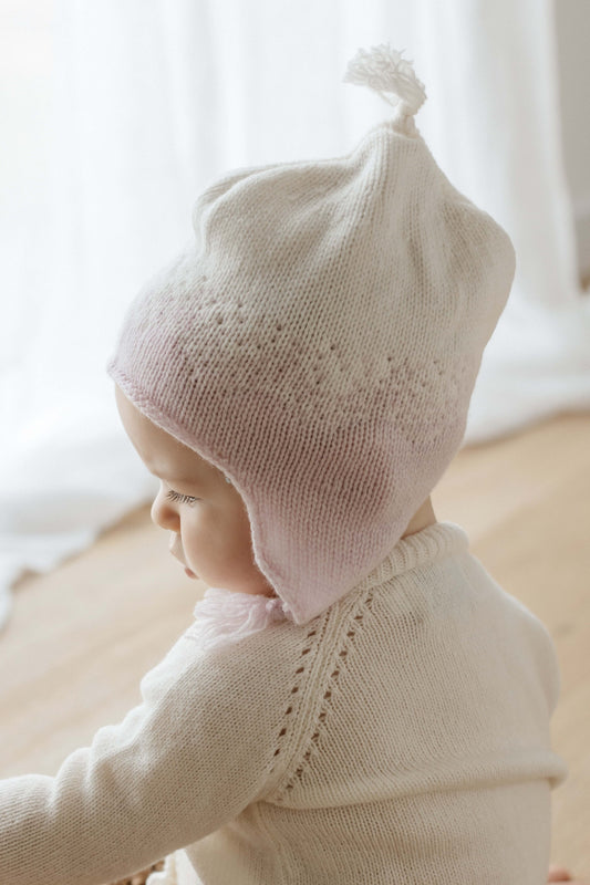 Johnstons of Elgin Hand Knitted Ombre Cashmere Baby Hat in Blush JA000115SE0208