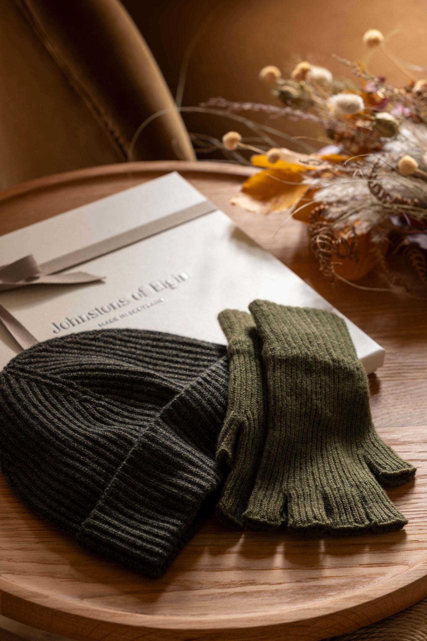 Johnstons of Elgin Ribbed Cashmere Beanie & Fingerless Gloves in Olive AW24GIFTSET6B