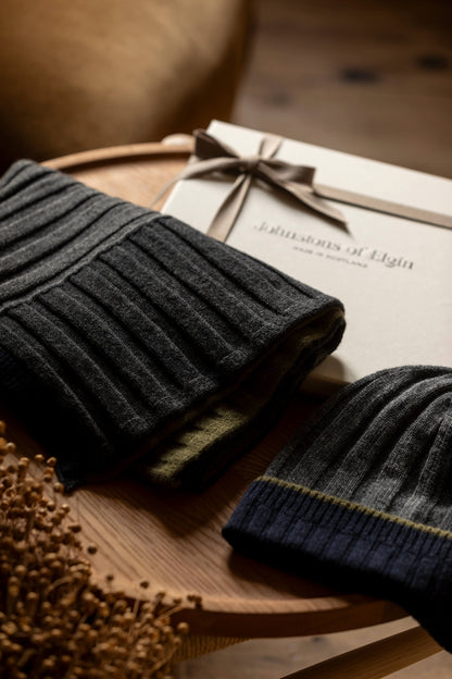 Johnstons of Elgin AW24 Knitted Accessory Dark Navy & Charcoal & Mid Grey & Olive Colour Block Cashmere Gift Set AW24GIFTSET7A