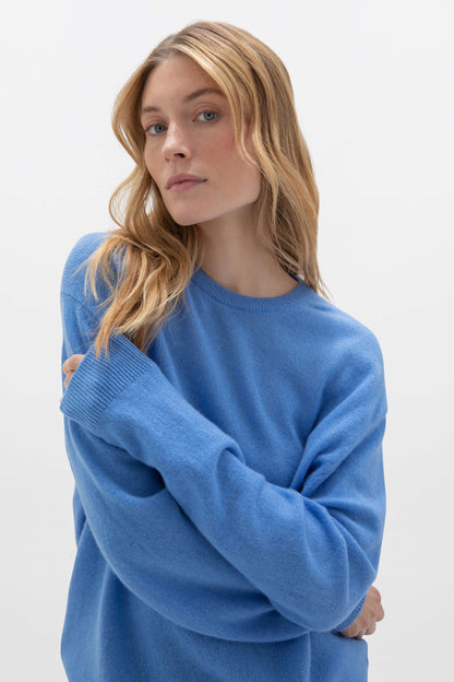 Johnstons of Elgin SS24 Unisex Knitwear Skye Blue Unisex Classic Cashmere Round Neck KAA04924SD4950