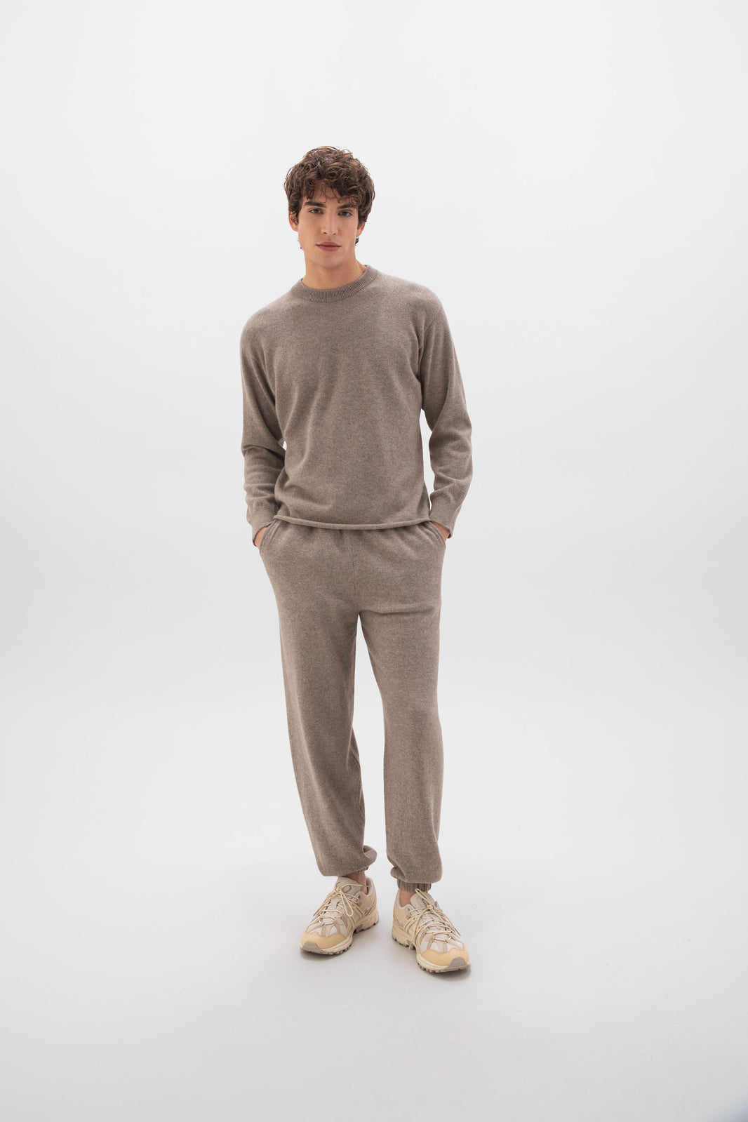 Men's Cashmere Loungewear & Joggers – Johnstons of Elgin