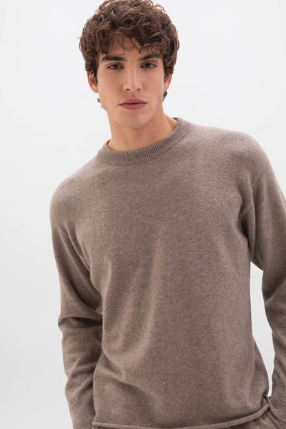 Johnstons of Elgin SS24 Men's Knitwear Pebble Cashmere Drop Shoulder Jumper KAA05222HB4057