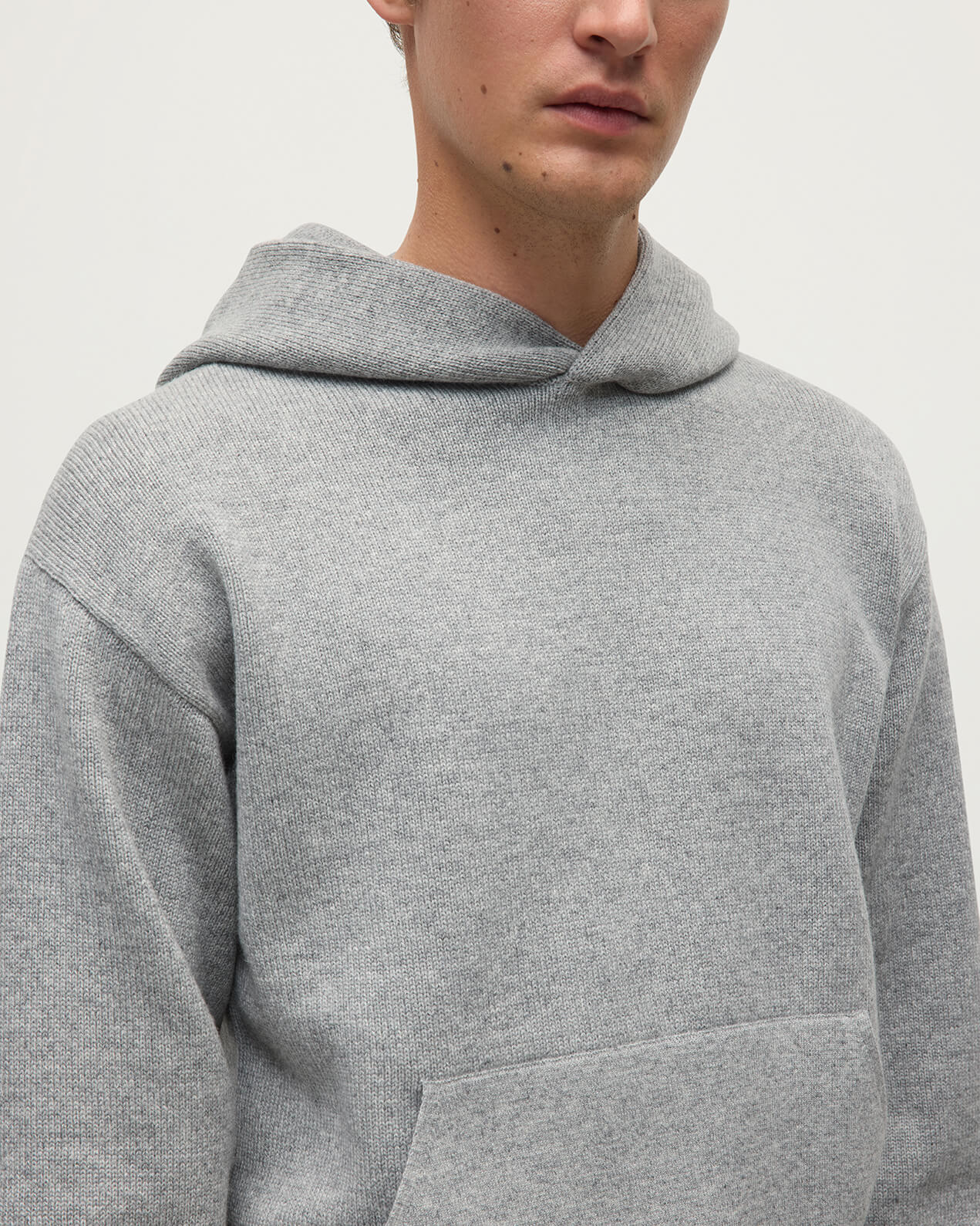 Johnstons of Elgin men's light grey cashmere hoodie KAA05271HA0308