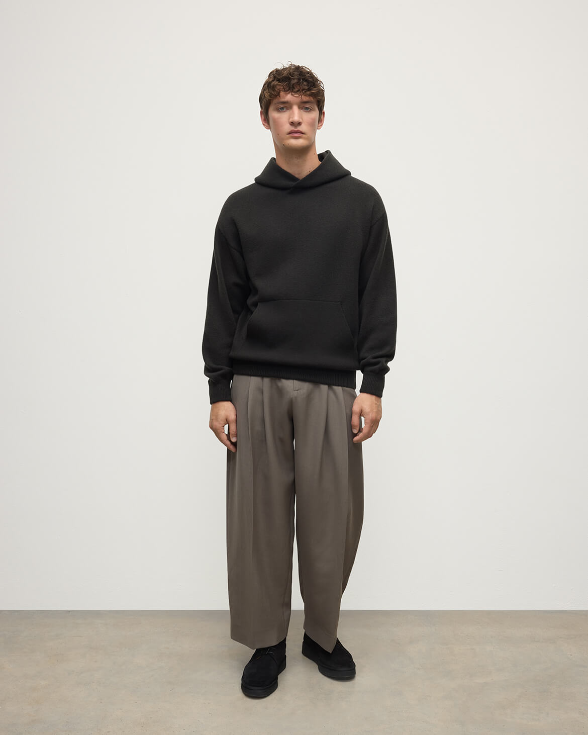 Johnstons of Elgin men's dark grey cashmere hoodie KAA05271SC7330