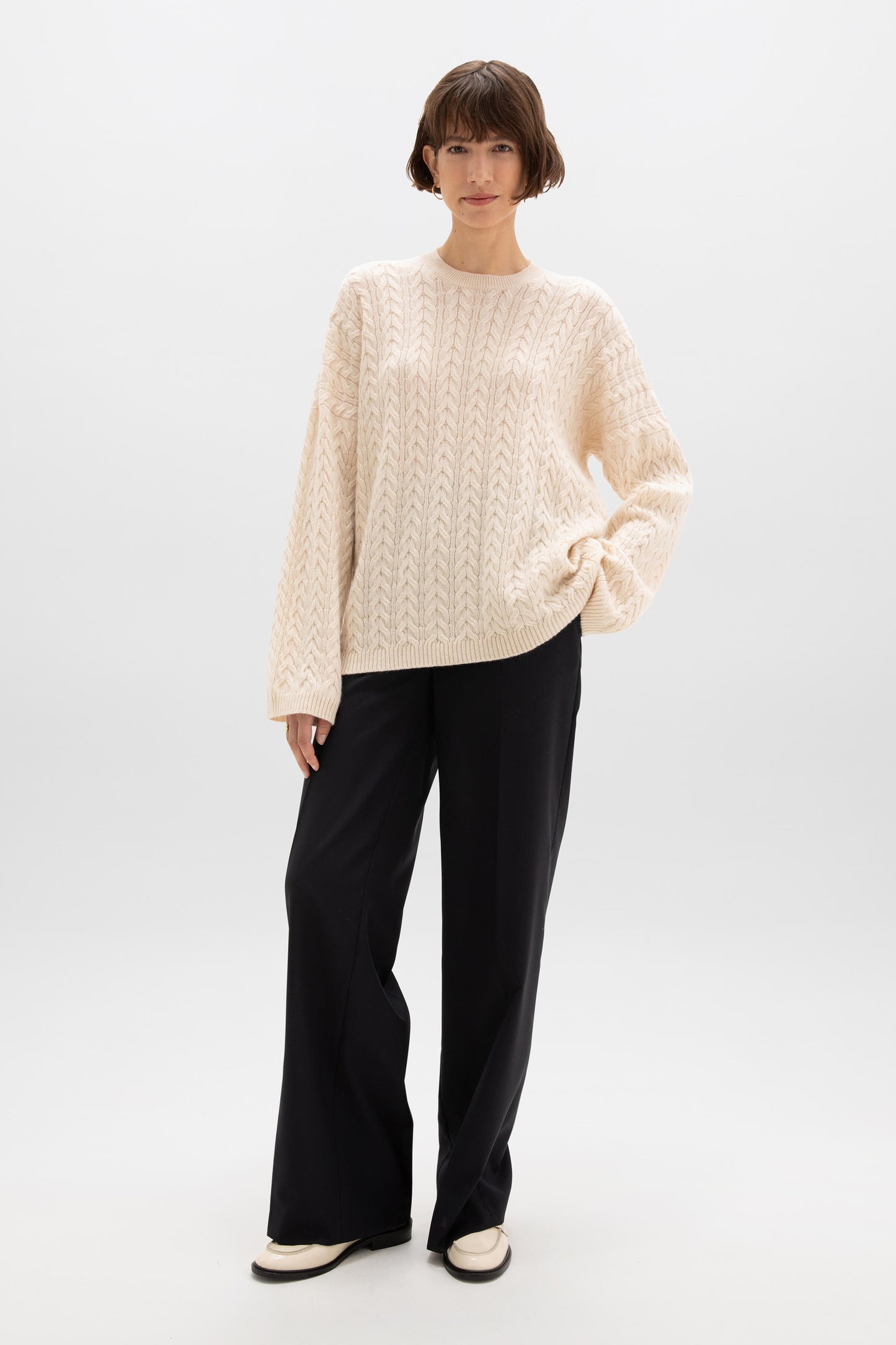 Johnstons of Elgin Gauzy Cable Cashmere Slouch Jumper in Champagne KAA05282SA0079