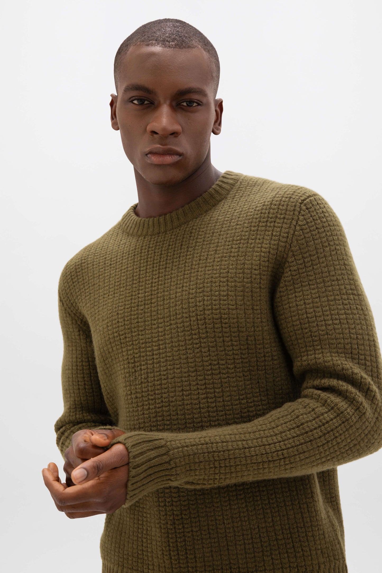 Johnstons of Elgin AW24 Men's Knitwear Olive Waffle Textured Cashmere Jumper KAA05301SC4573