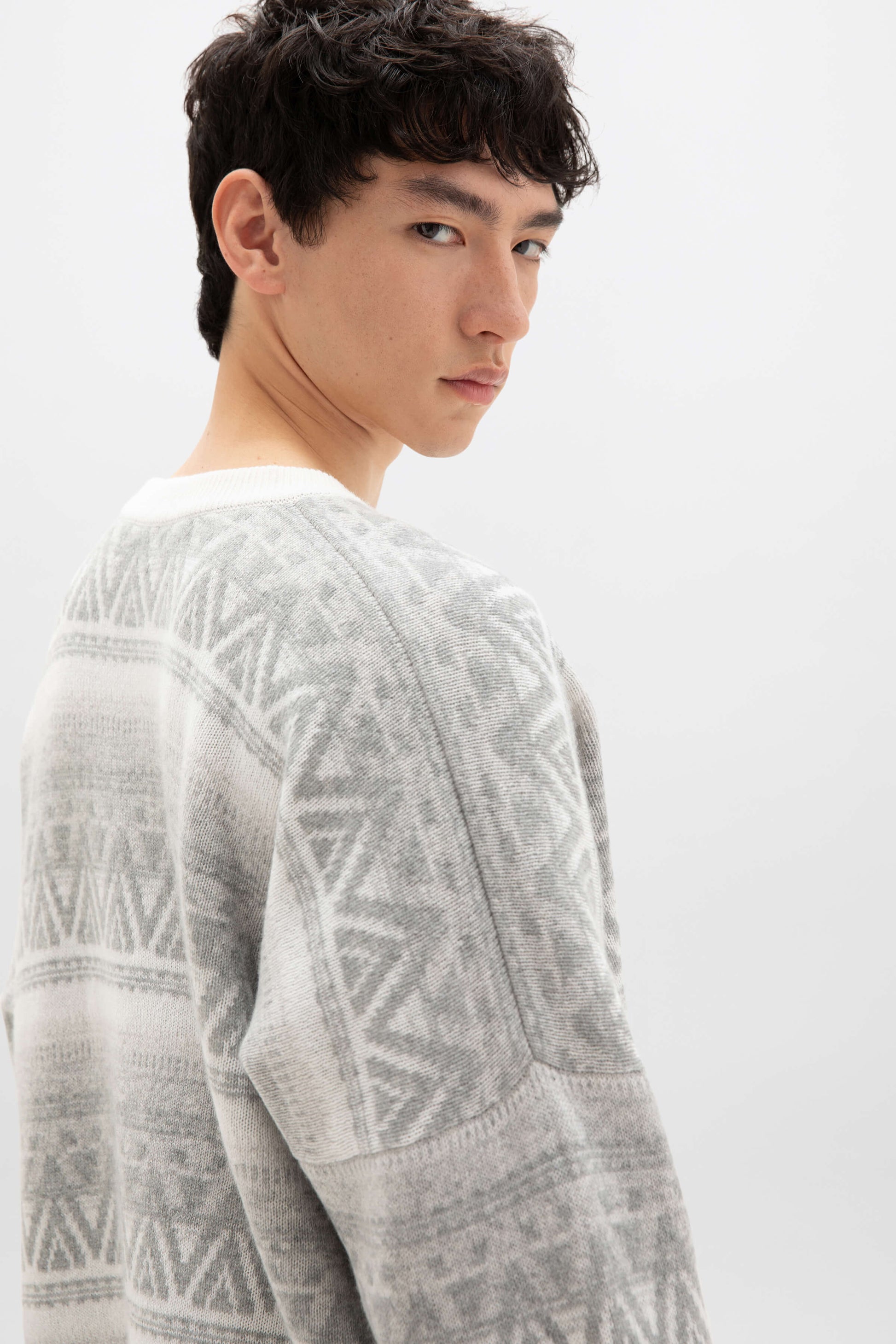 Johnstons of Elgin AW24 Unisex Knitwear Luna Unisex Oversized Graphic Cashmere Sweater KAA05309Q24547