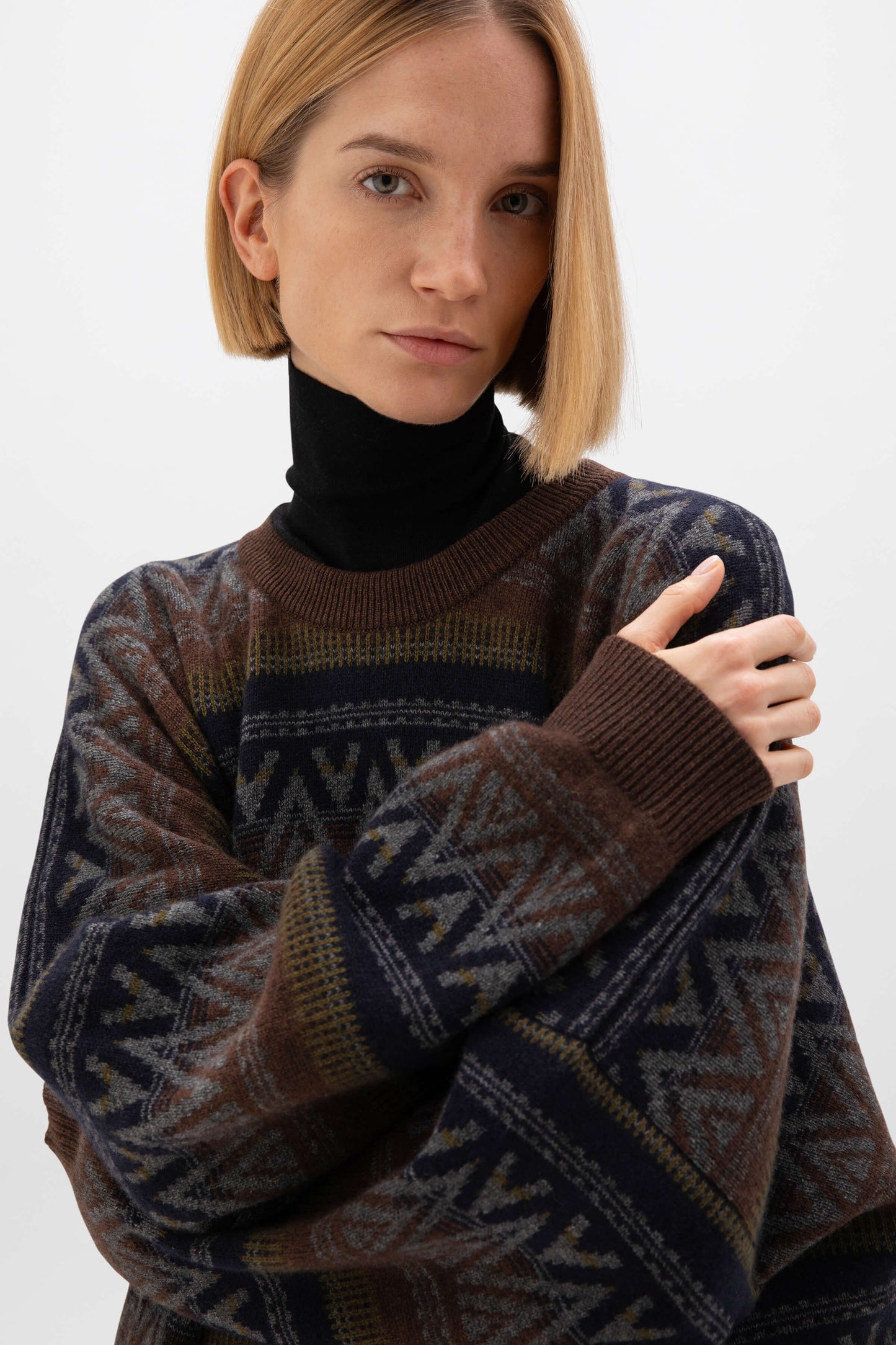 Johnstons of Elgin AW24 Unisex Knitwear Peat Unisex Oversized Graphic Cashmere Sweater KAA05309Q24548