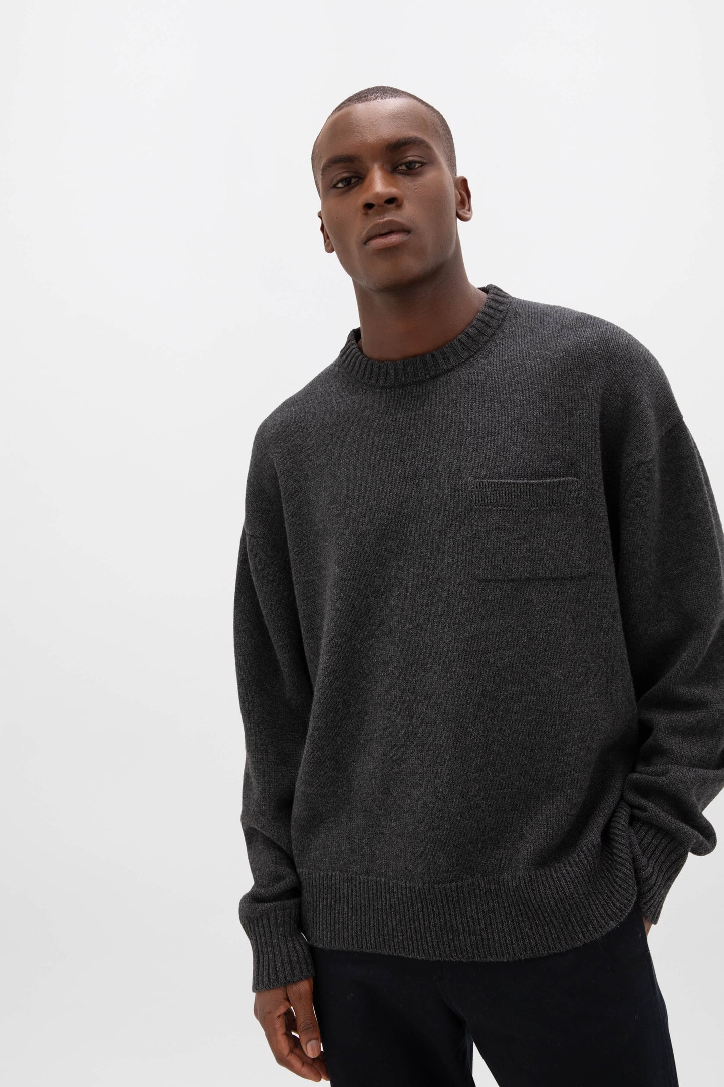 Johnstons of Elgin AW24 Unisex Knitwear Charcoal Unisex Oversized Cashmere Sweater KAA05310HA7165