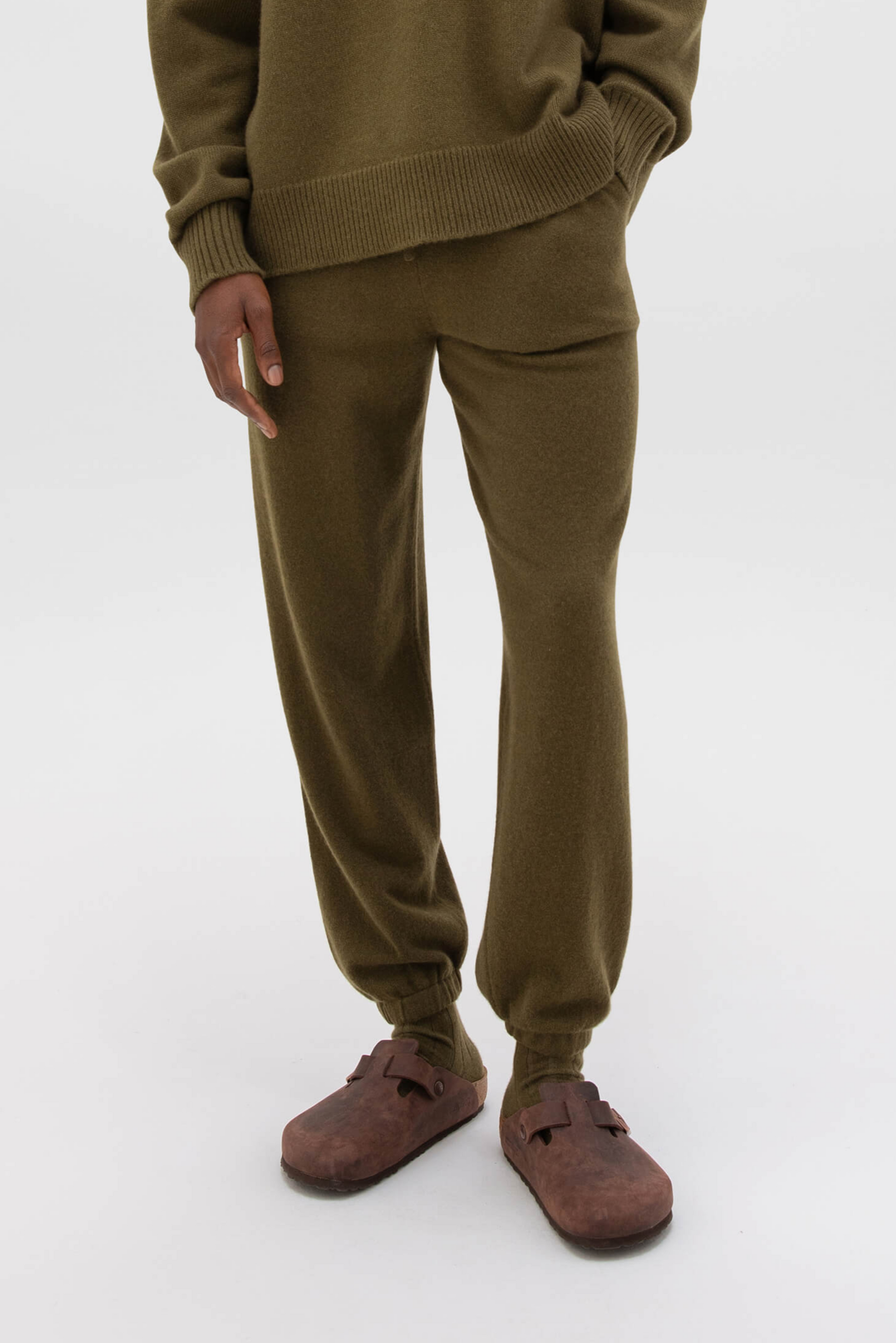Olive Green Tapered Cashmere Joggers Johnstons of Elgin