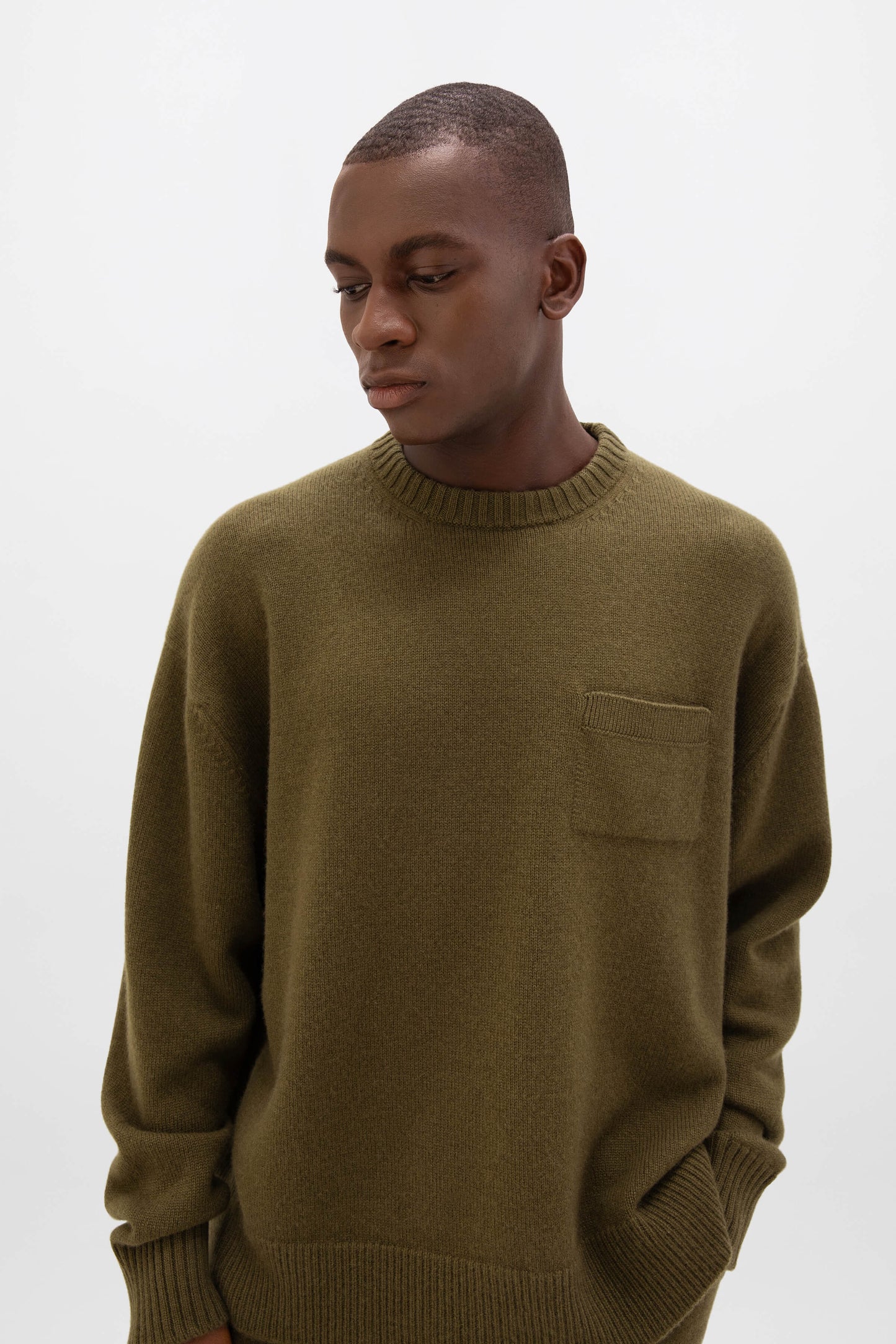 Johnstons of Elgin AW24 Unisex Knitwear Olive Unisex Oversized Cashmere Sweater KAA05310SC4573