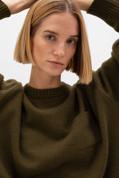 Johnstons of Elgin AW24 Unisex Knitwear Olive Unisex Oversized Cashmere Sweater KAA05310SC4573