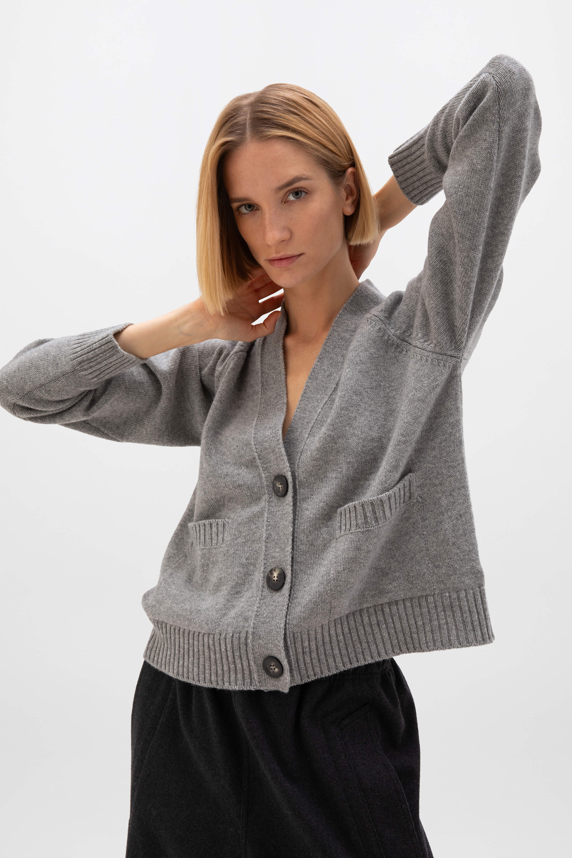 Light Grey Women s Relaxed Fit Cashmere Cardigan Johnstons of Elgin