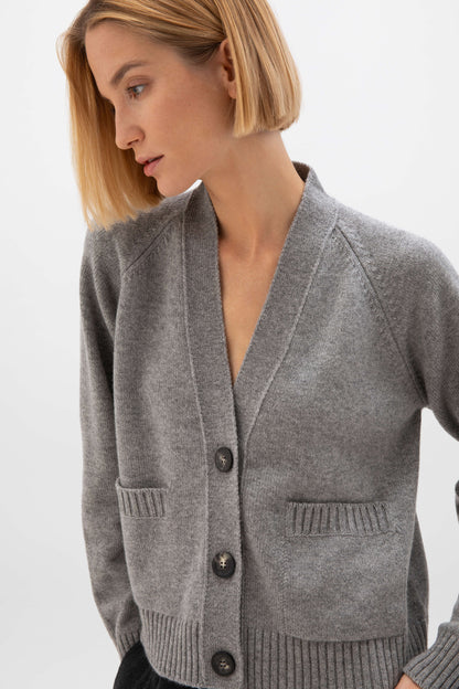 Johnstons of Elgin AW24 Women's Knitwear Light Grey Relaxed Fit Cashmere Cardigan KAA05320HA0308