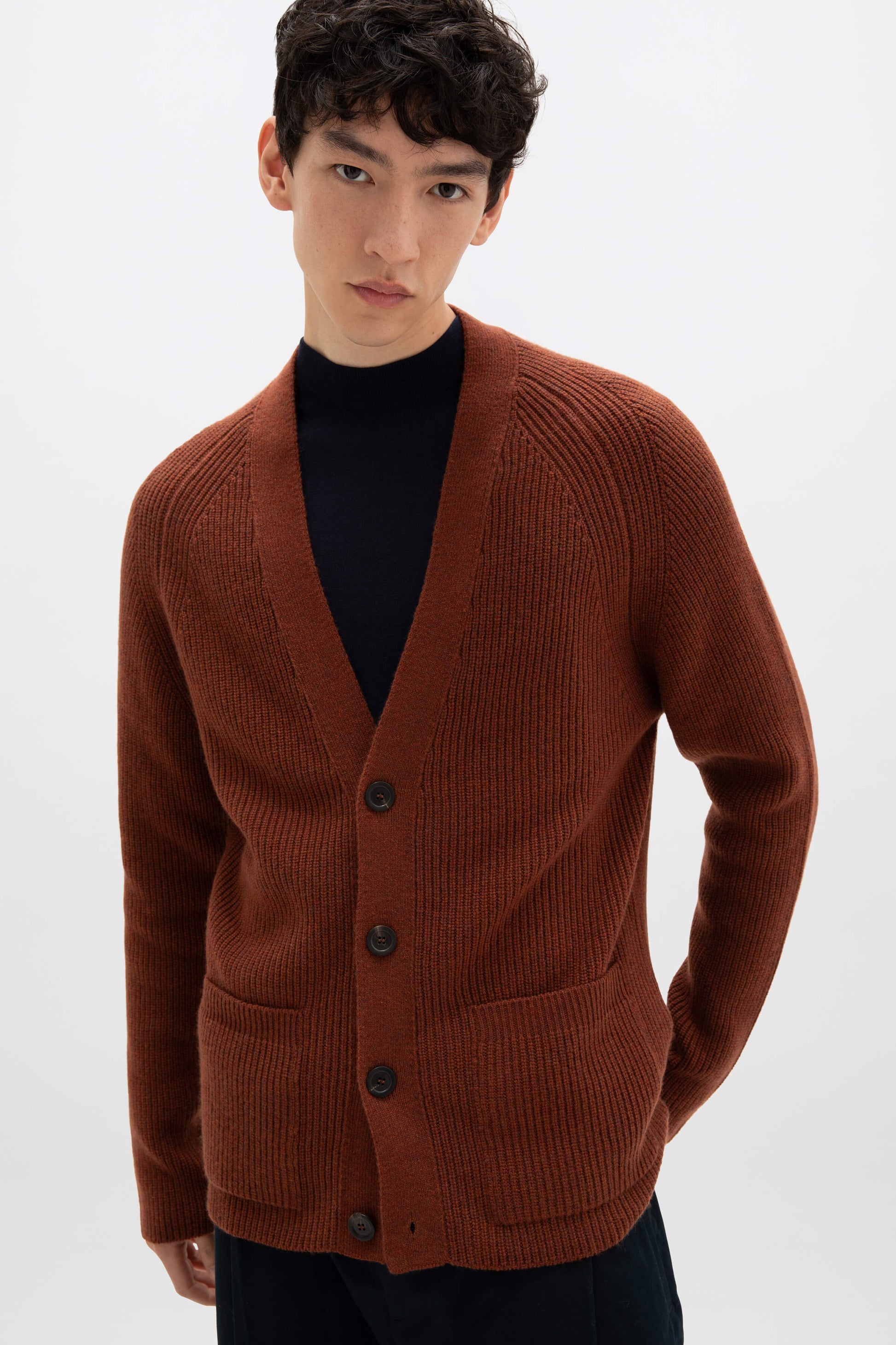 Johnstons of Elgin AW24 Men's Knitwear Russet Relaxed Ribbed Cashmere Cardigan KAA05334HE7051