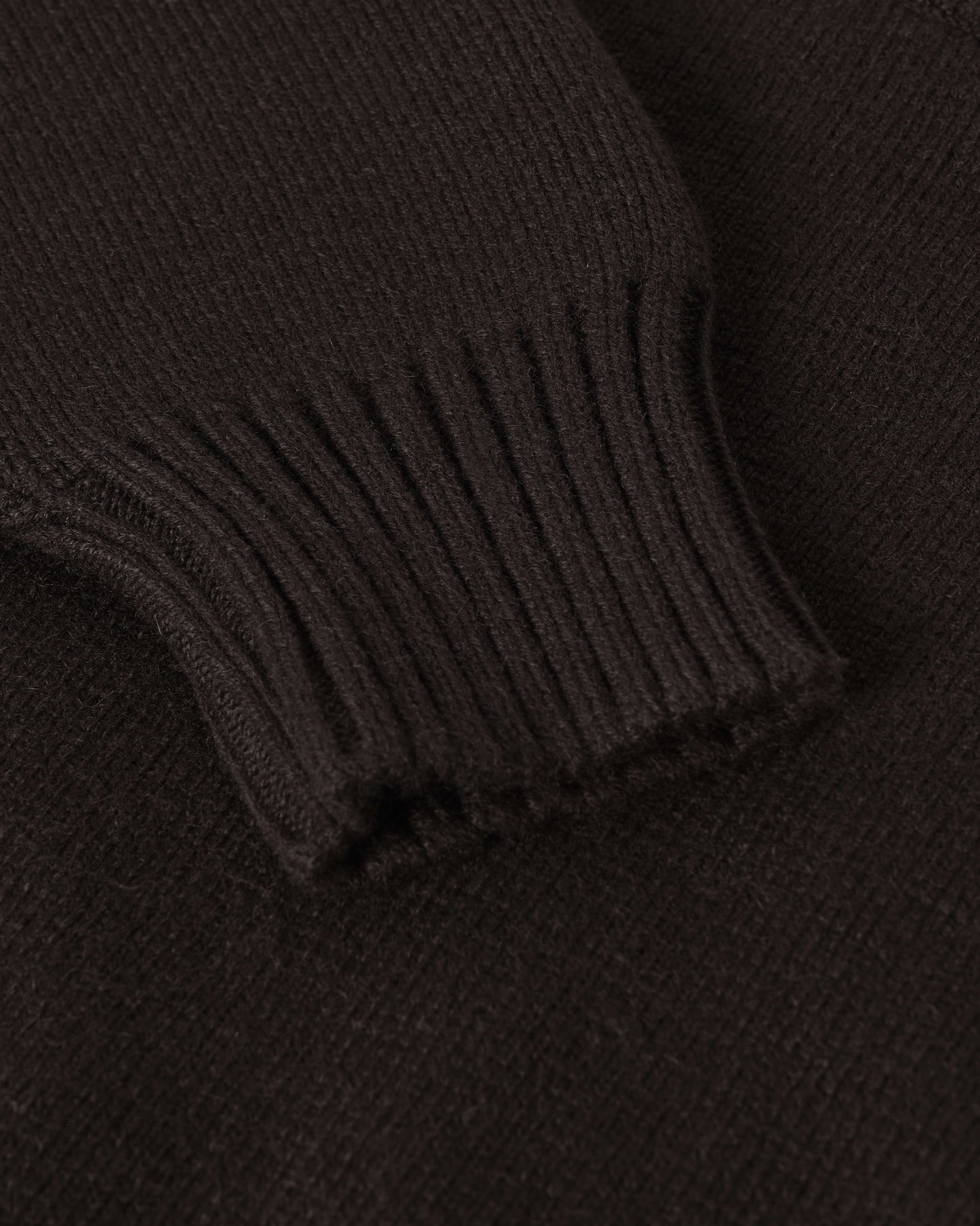 Women's Knitwear Black Cropped Milano Grey Cashmere Jumper Close Up  KAP05489SA7210