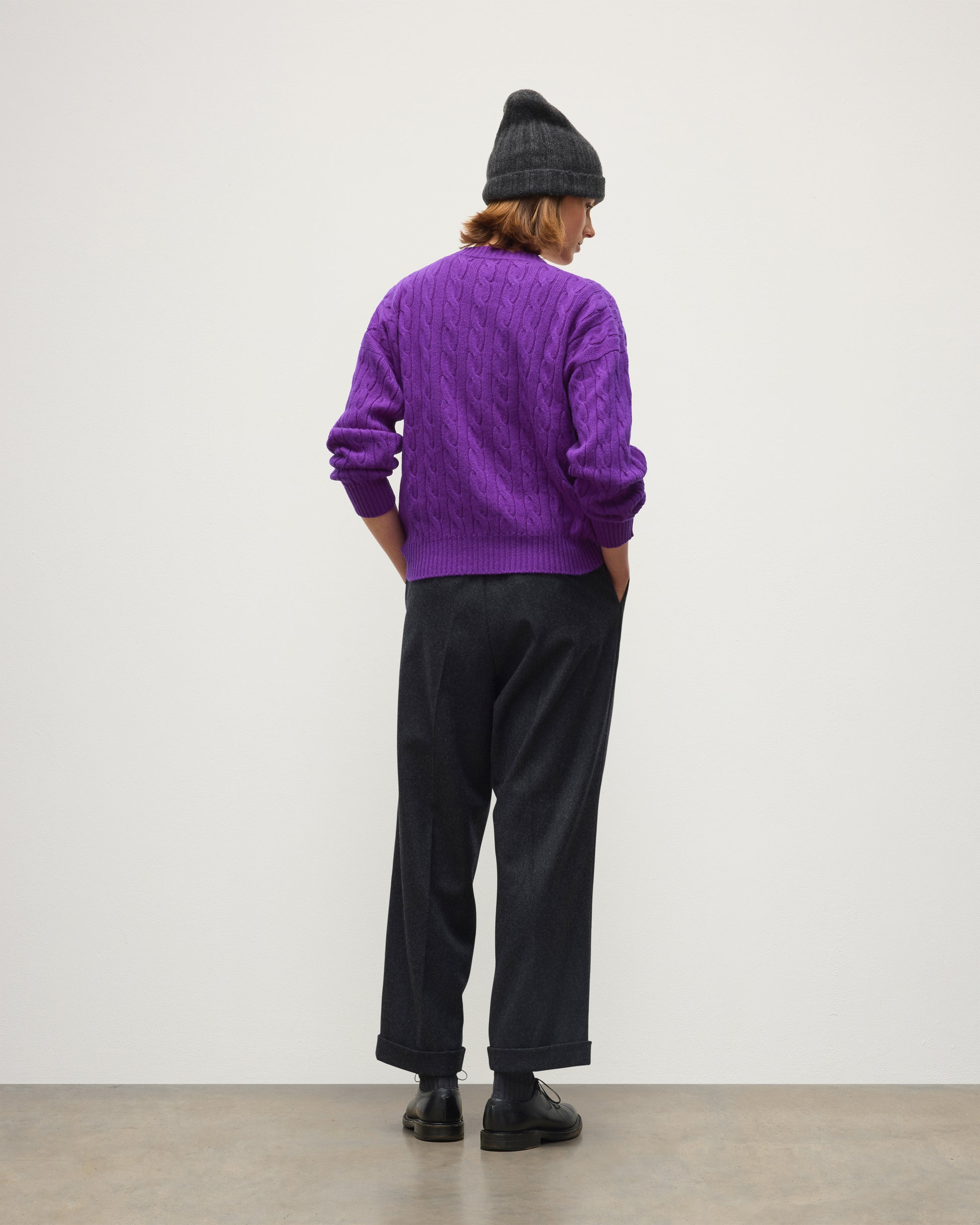 JOHNSTONS OF ELGIN KYLESKU DEEP VEE SWEATER CASHMERE CABLE DEEP VEE SWEATER PURPLE 100% CASHMERE KAA05728SD5372