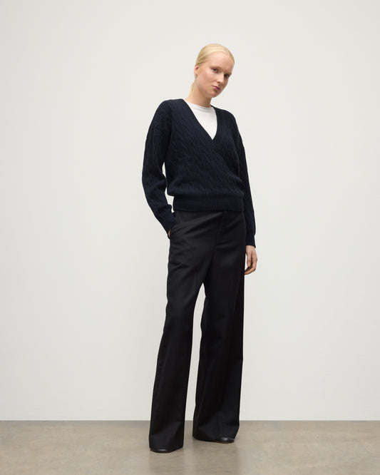 WOMENS KYLESKU DEEP VEE SWEATER NAVY ON A MODEL KAA05728HD7347