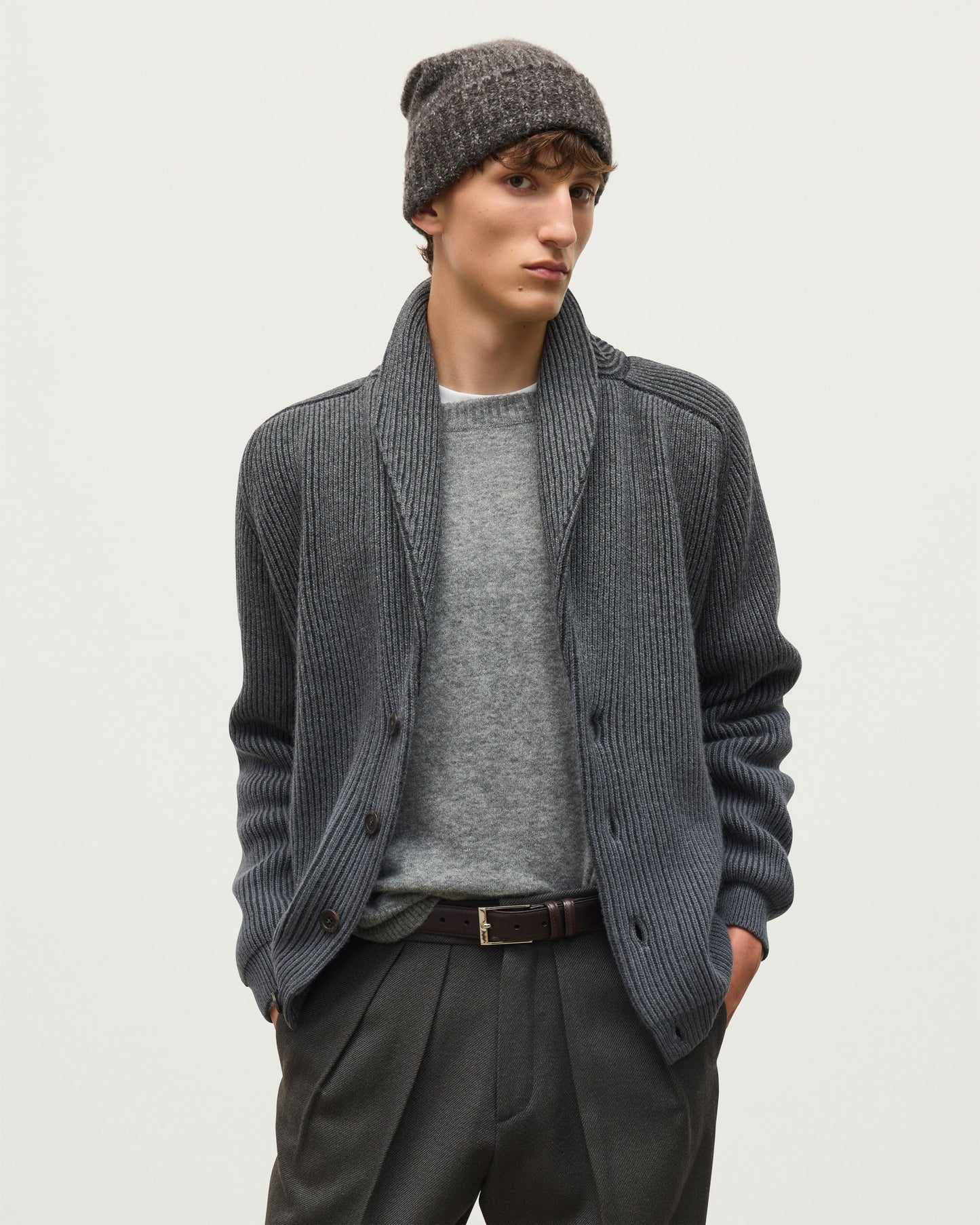 JOHNSTONS OF ELGIN PIONEER SHAWL CARDIGAN CASHMERE RIBBED OMBRE SHAWL COLLAR CARDIGAN - 6 PLY GREY 100% CASHMERE KAA05750Q26318