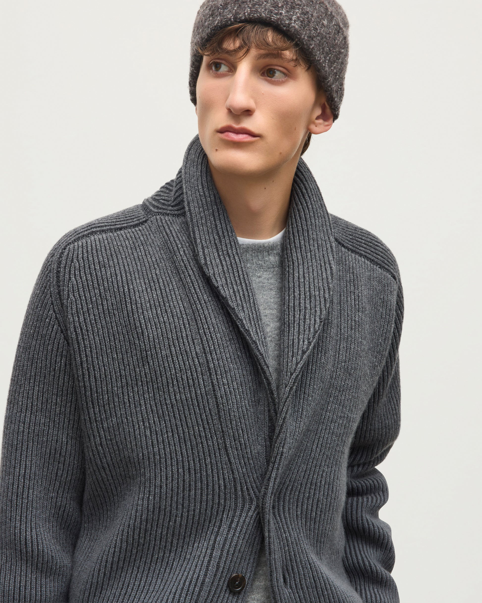 JOHNSTONS OF ELGIN PIONEER SHAWL CARDIGAN CASHMERE RIBBED OMBRE SHAWL COLLAR CARDIGAN - 6 PLY GREY 100% CASHMERE KAA05750Q26318