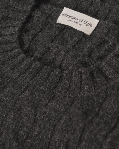 JOHNSTONS OF ELGIN CALDER CREW SWEATER CASHMERE CABLE CREW SWEATER DARK GREY 100% CASHMERE KAA05754HA7241