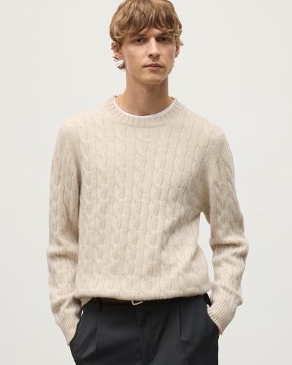 JOHNSTONS OF ELGIN MENS CALDER CREW SWEATER CREAM 100% CASHMERE WORN BY A MODEL, OVER A WHITE T-SHIRT & NAVY TROUSERS KAA05754HA0396