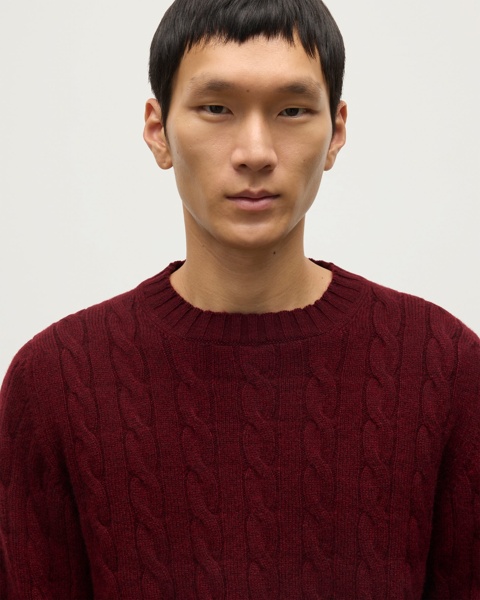 JOHNSTONS OF ELGIN MENS CALDER CREW SWEATER DARK RED 100% CASHMERE WITH BELTED NAVY TROUSERS KAA05754HE7068