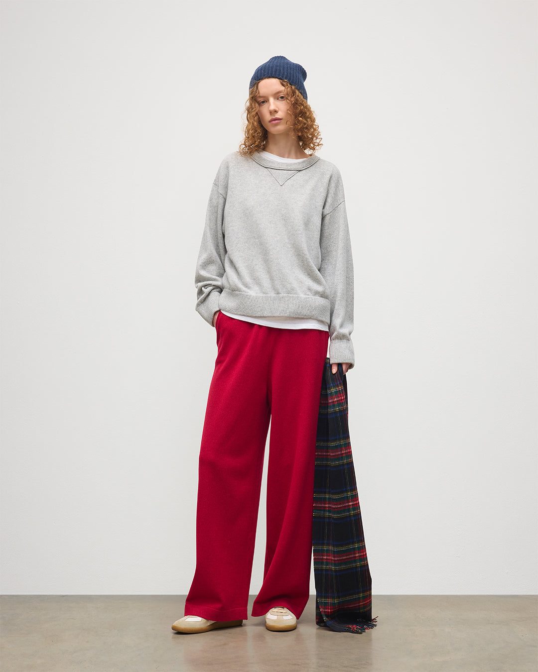 Women's Stella Grey Cashmere Sweatshirt | Luxury Scottish Knitwear
