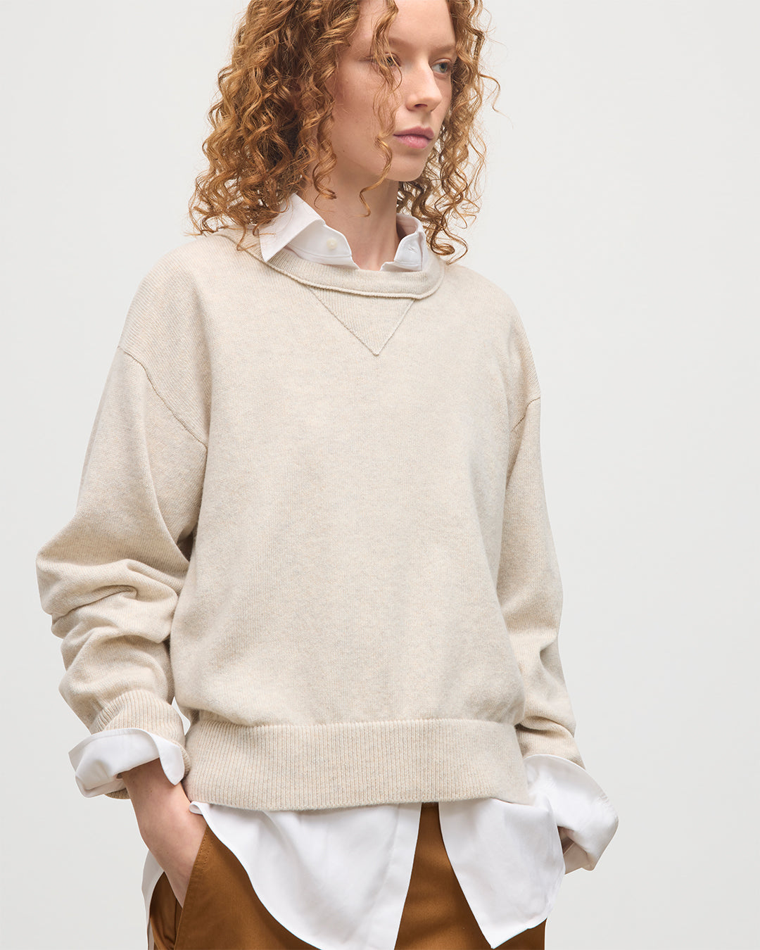 JOHNSTONS OF ELGIN WOMENS STELLA SWEATSHIRT NATURAL 100% CASHMERE KAA05770HA0402