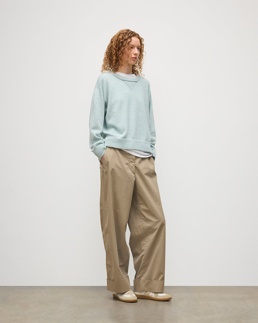 JOHNSTONS OF ELGIN WOMENS STELLA SWEATSHIRT LIGHT GREEN 100% CASHMERE KAA05770HC0047