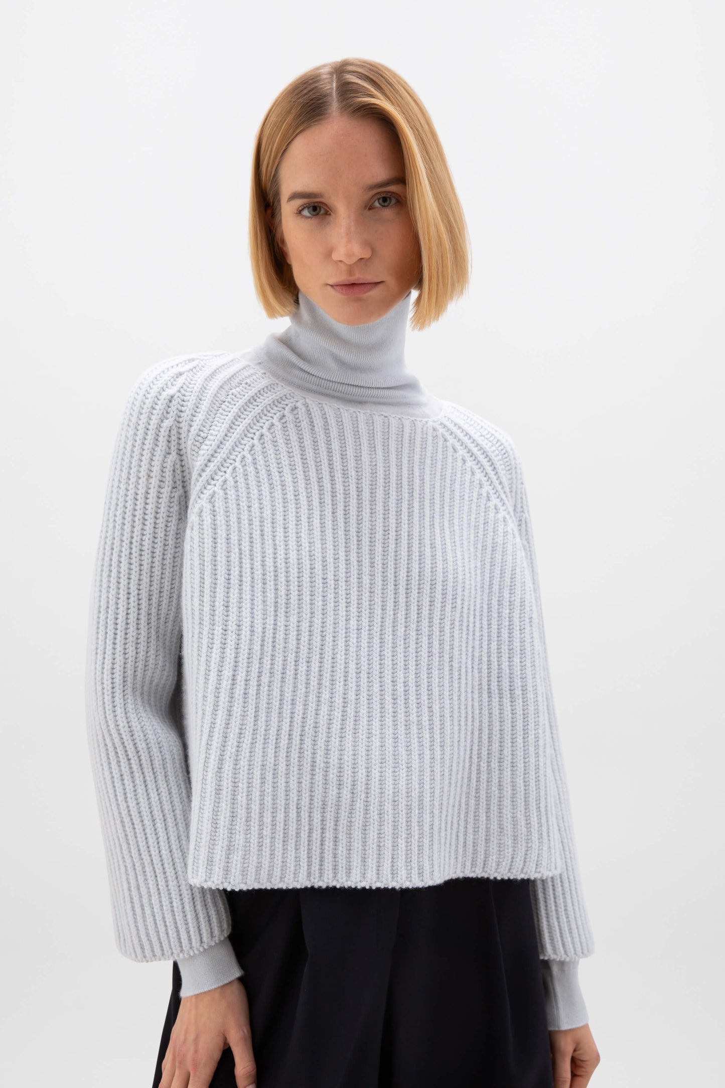 Johnstons of Elgin AW24 Women's Knitwear Ice Blue Ribbed Cashmere Cropped Sweater KAB05272SD0169