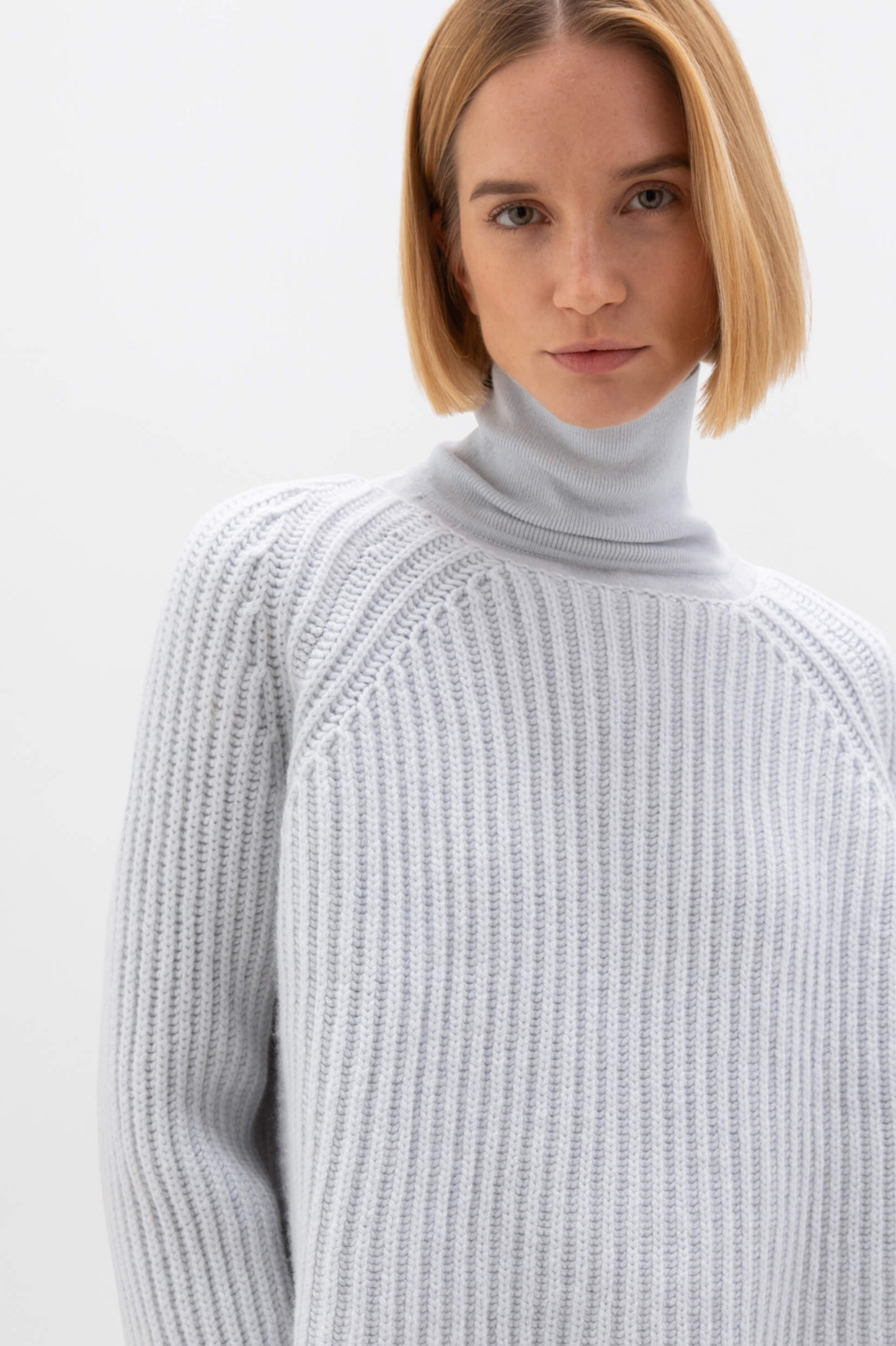 Johnstons of Elgin AW24 Women's Knitwear Ice Blue Ribbed Cashmere Cropped Sweater KAB05272SD0169