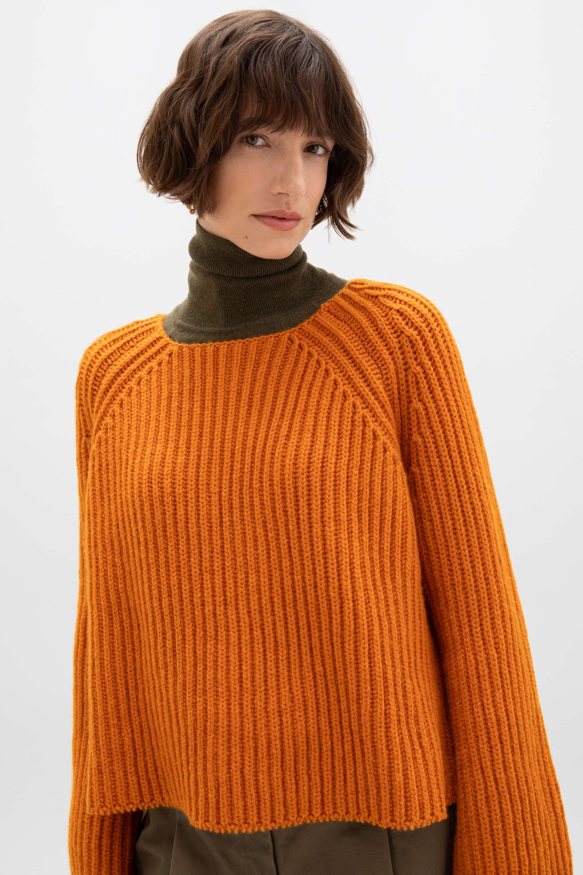 Johnstons of Elgin AW24 Women's Knitwear Burnt Orange Ribbed Cashmere Cropped Sweater KAB05272SG4199