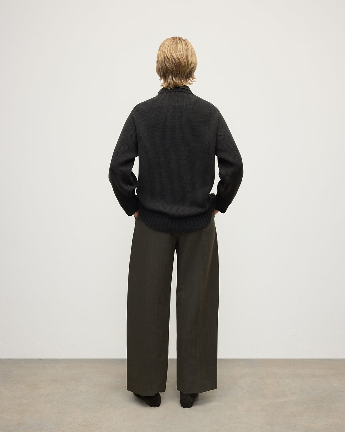 Model wears Johnstons of Elgin AW25 Women's Knitwear Iron Relaxed Grey Cashmere Jumper Back View KAB05562SC7330